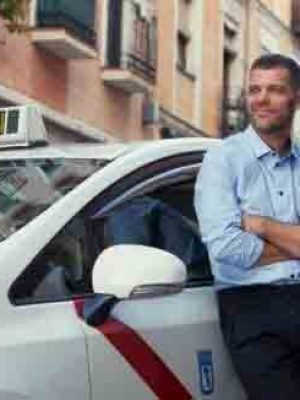 uber-ya-trabaja-con-taxis-en-espana-aunque-no-son-muchos-201962759-1574457265_1